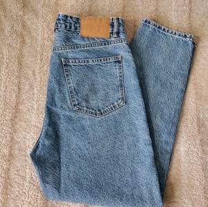 ZARA MOM FIT BLUE JEANS SIZE 8